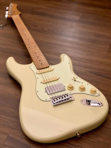 SQOE SEST 600 ELECTRIC GUITAR (WHITE)