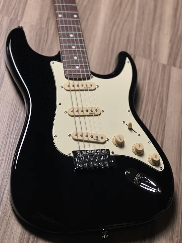 SQOE SEST 200 ELECTRIC GUITAR (BLACK)